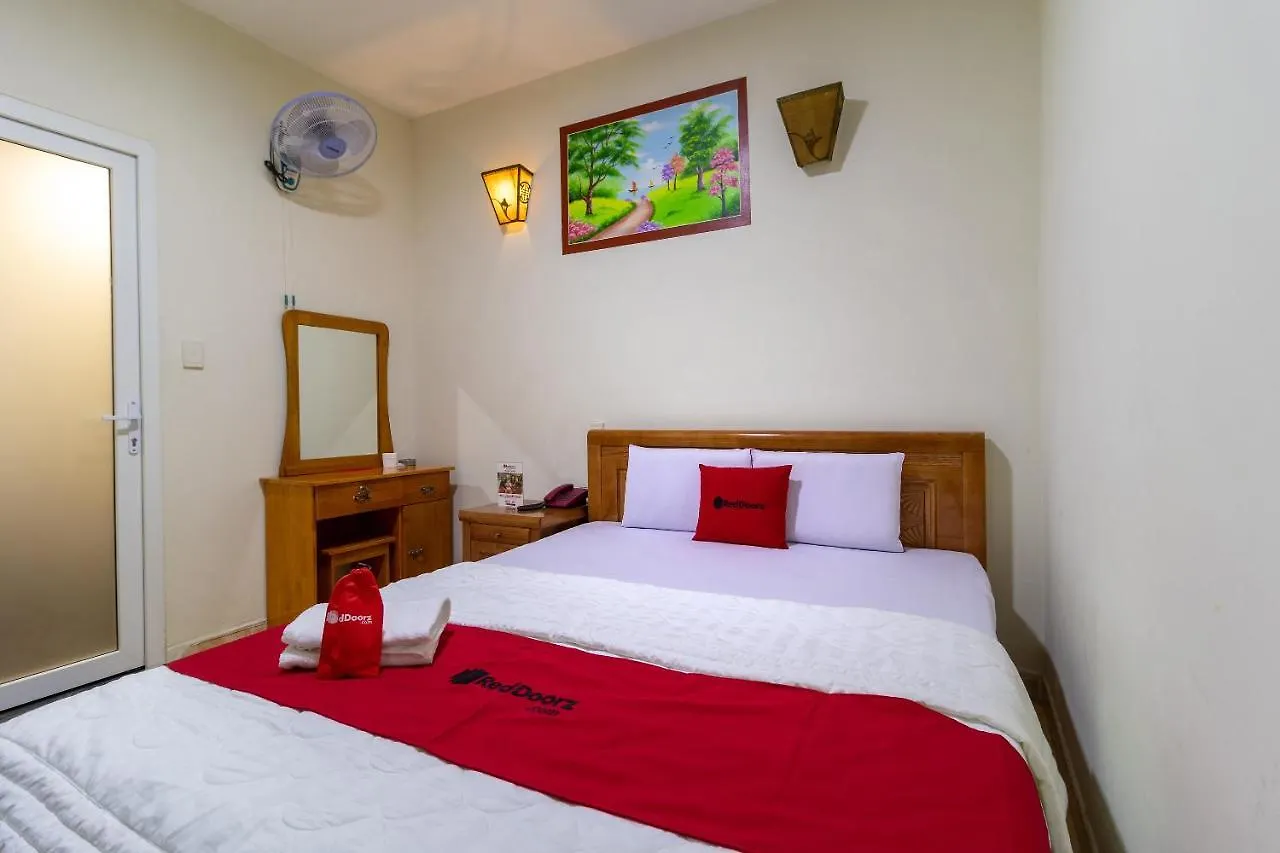 Reddoorz Near Lotte Cinema Cong Hoa Hotel Ho Chi Minh City 2*,