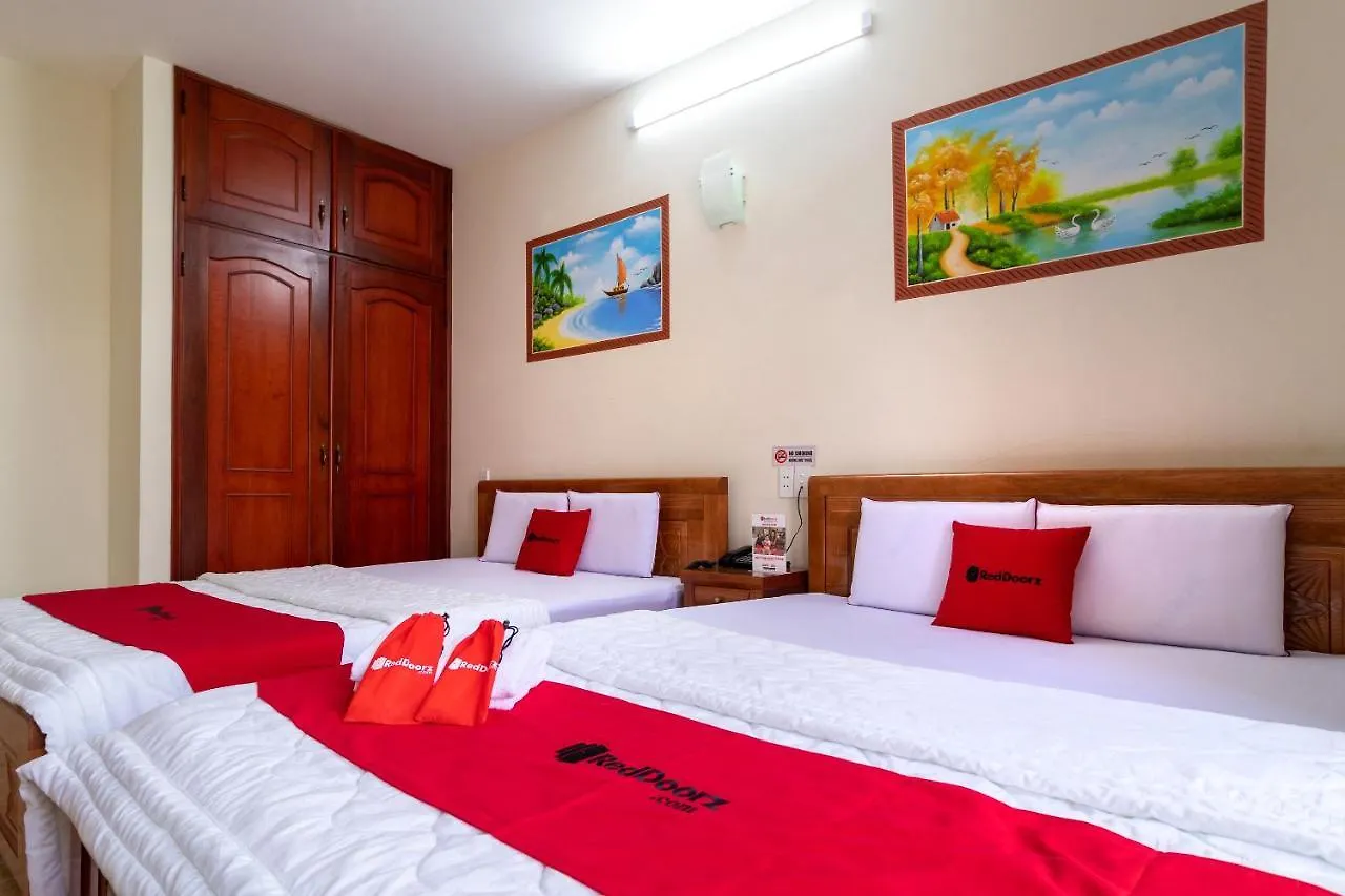 Reddoorz Near Lotte Cinema Cong Hoa Hotel Ho Chi Minh City 2*,  Vietnam