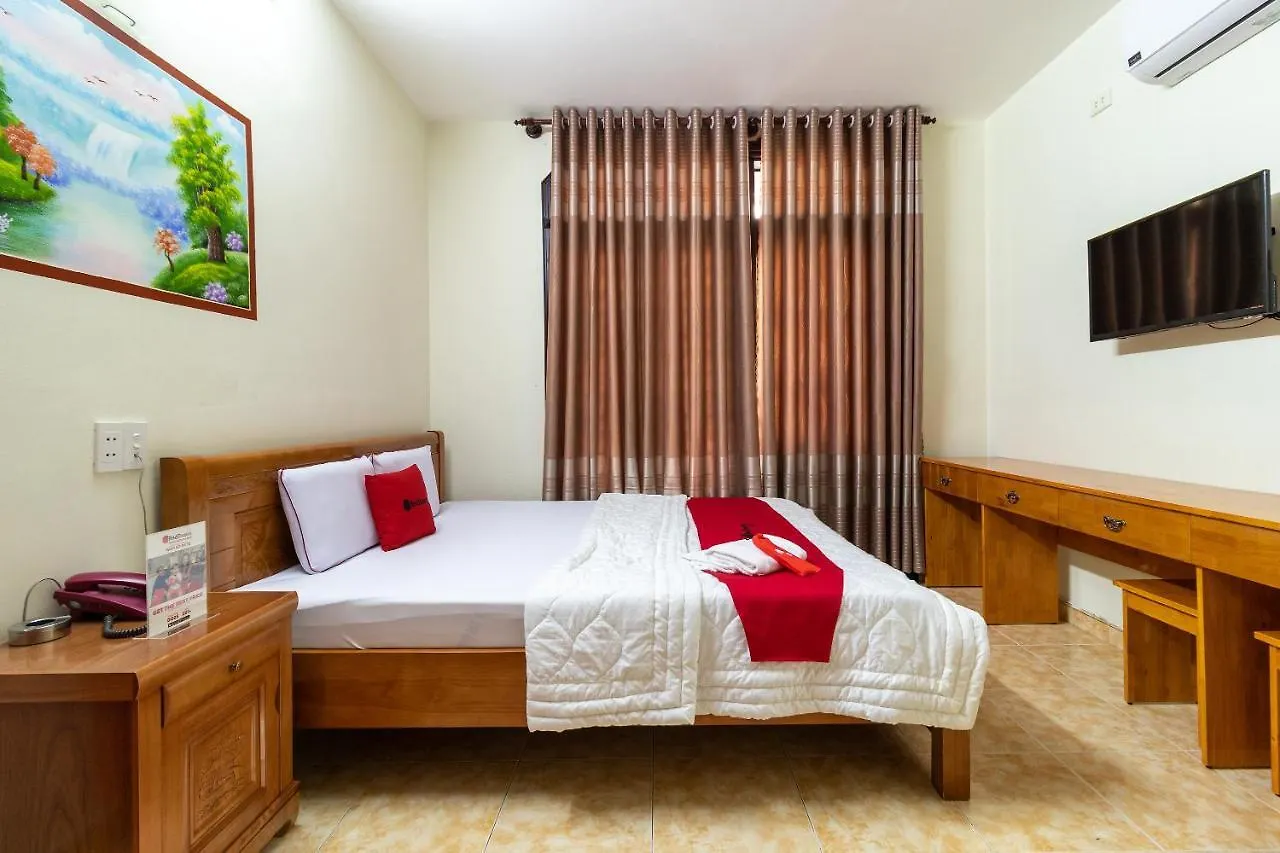 **  Reddoorz Near Lotte Cinema Cong Hoa Hotel Ho Chi Minh City Vietnam