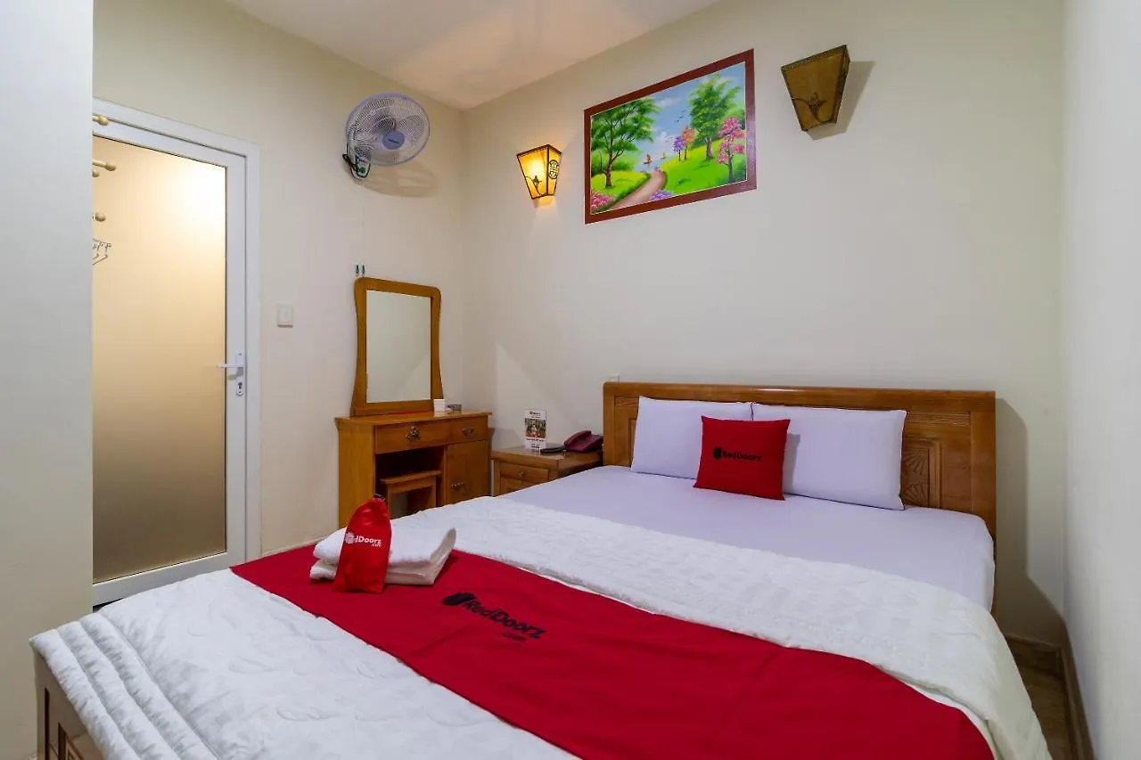 Reddoorz Near Lotte Cinema Cong Hoa Hotel Ho Chi Minh City