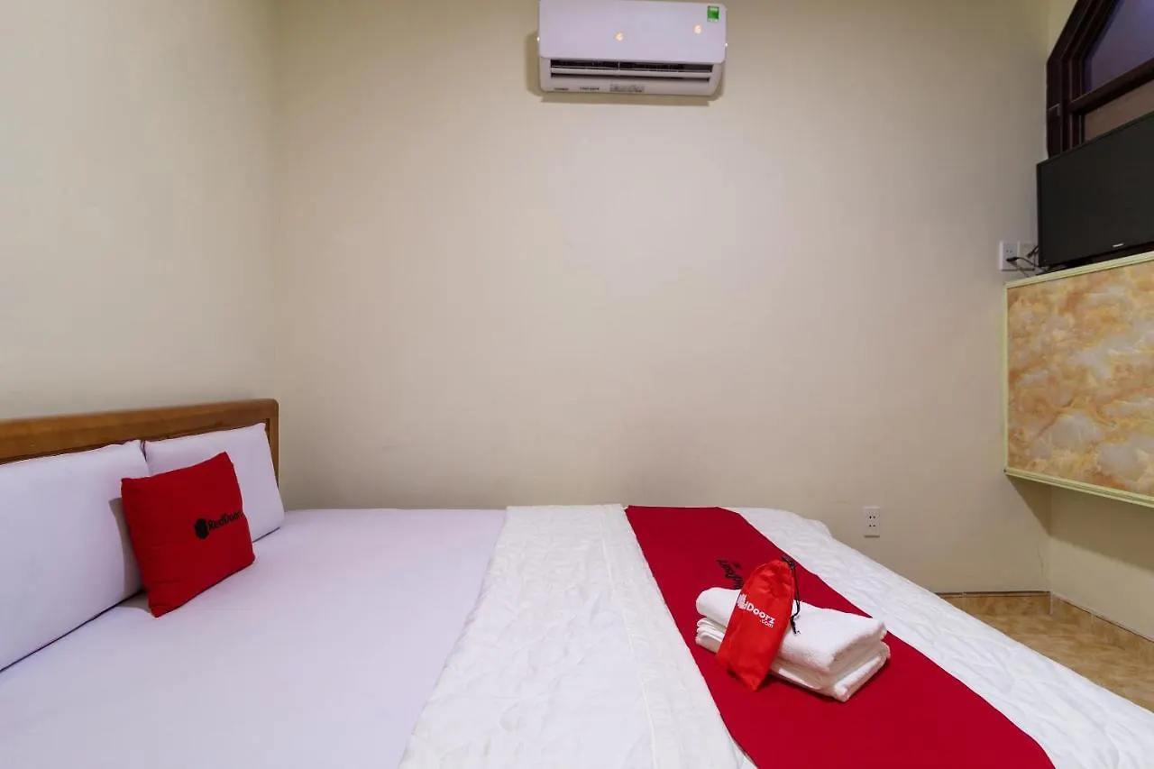 Reddoorz Near Lotte Cinema Cong Hoa Hotel Ho Chi Minh City 2*,
